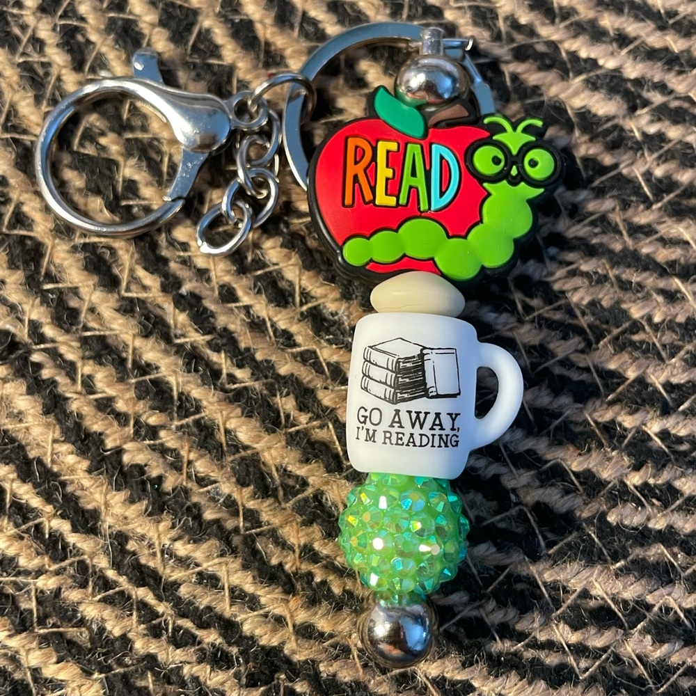 Book Worm 🐛 Keychain